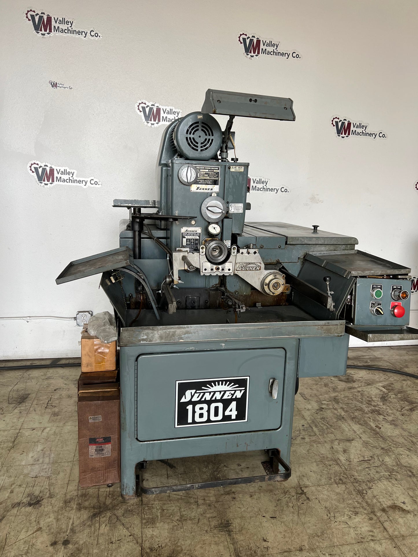 SUNNEN 1804 PRECISION HONING MACHINE