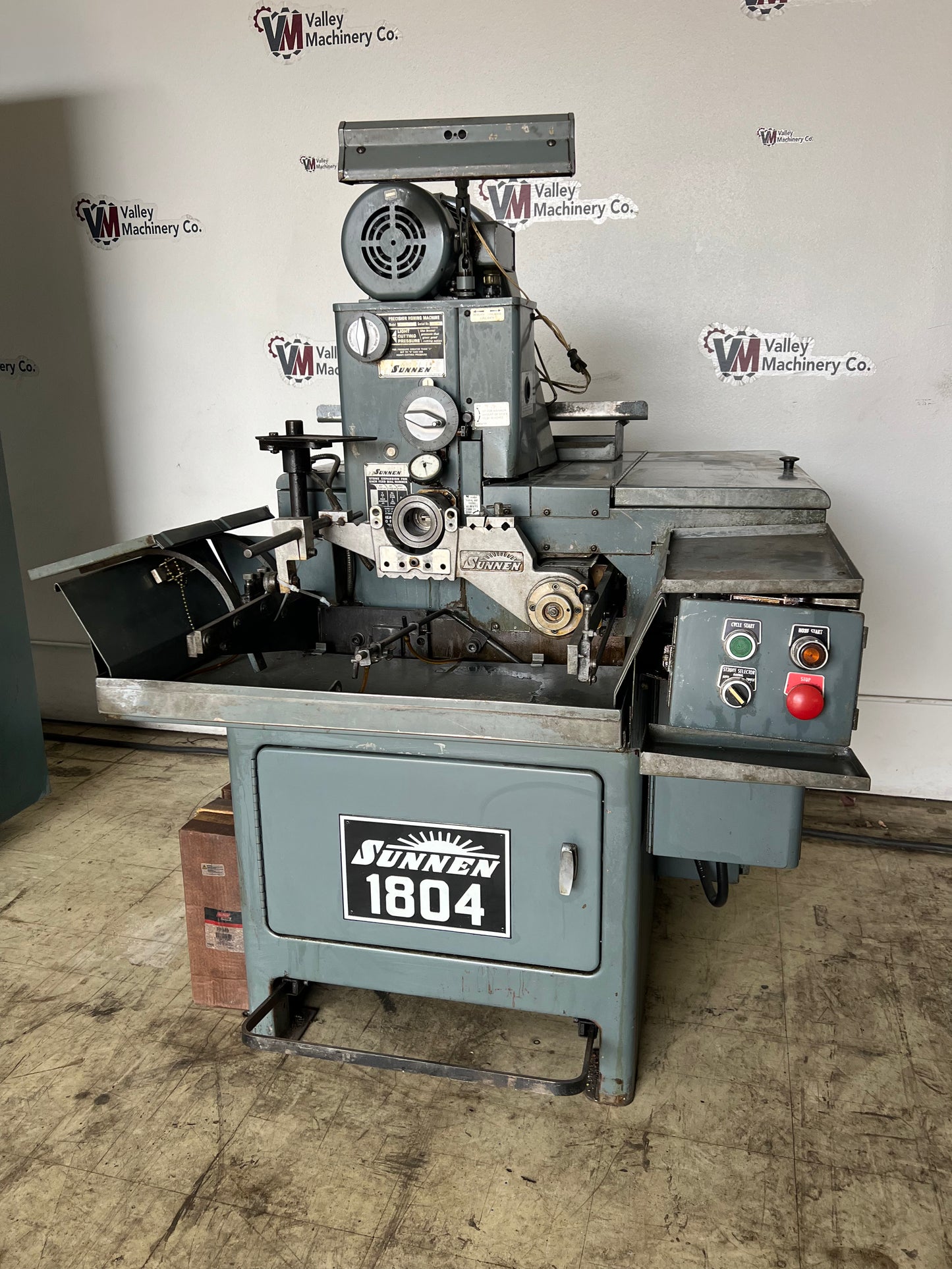 SUNNEN 1804 PRECISION HONING MACHINE