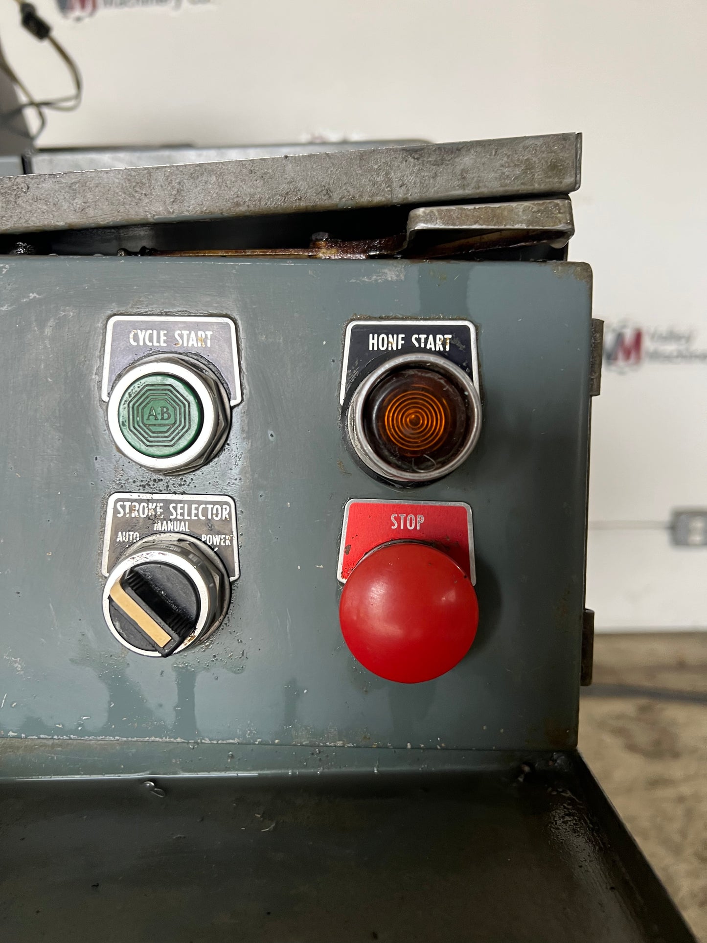 SUNNEN 1804 PRECISION HONING MACHINE