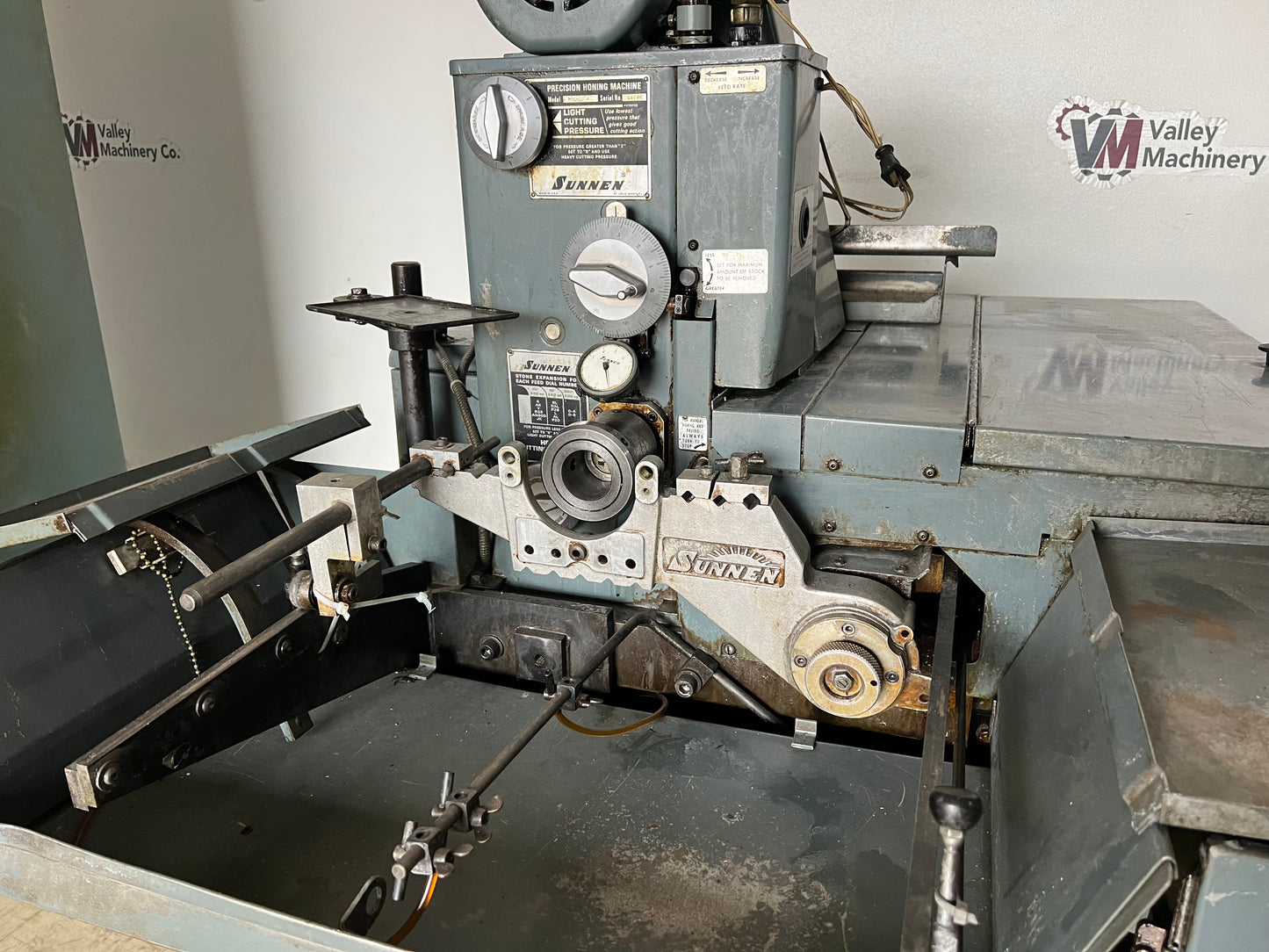 SUNNEN 1804 PRECISION HONING MACHINE
