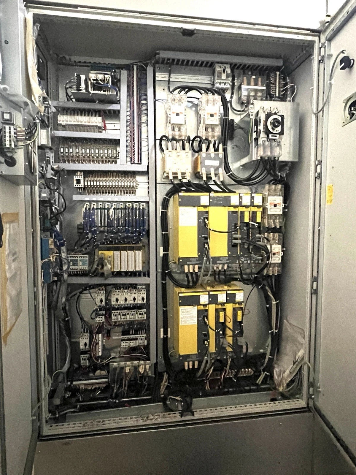 2012 TOYADA FH400J CONTROL FANUC 32i Cat40 HORIZONTAL MACHINING CENTER