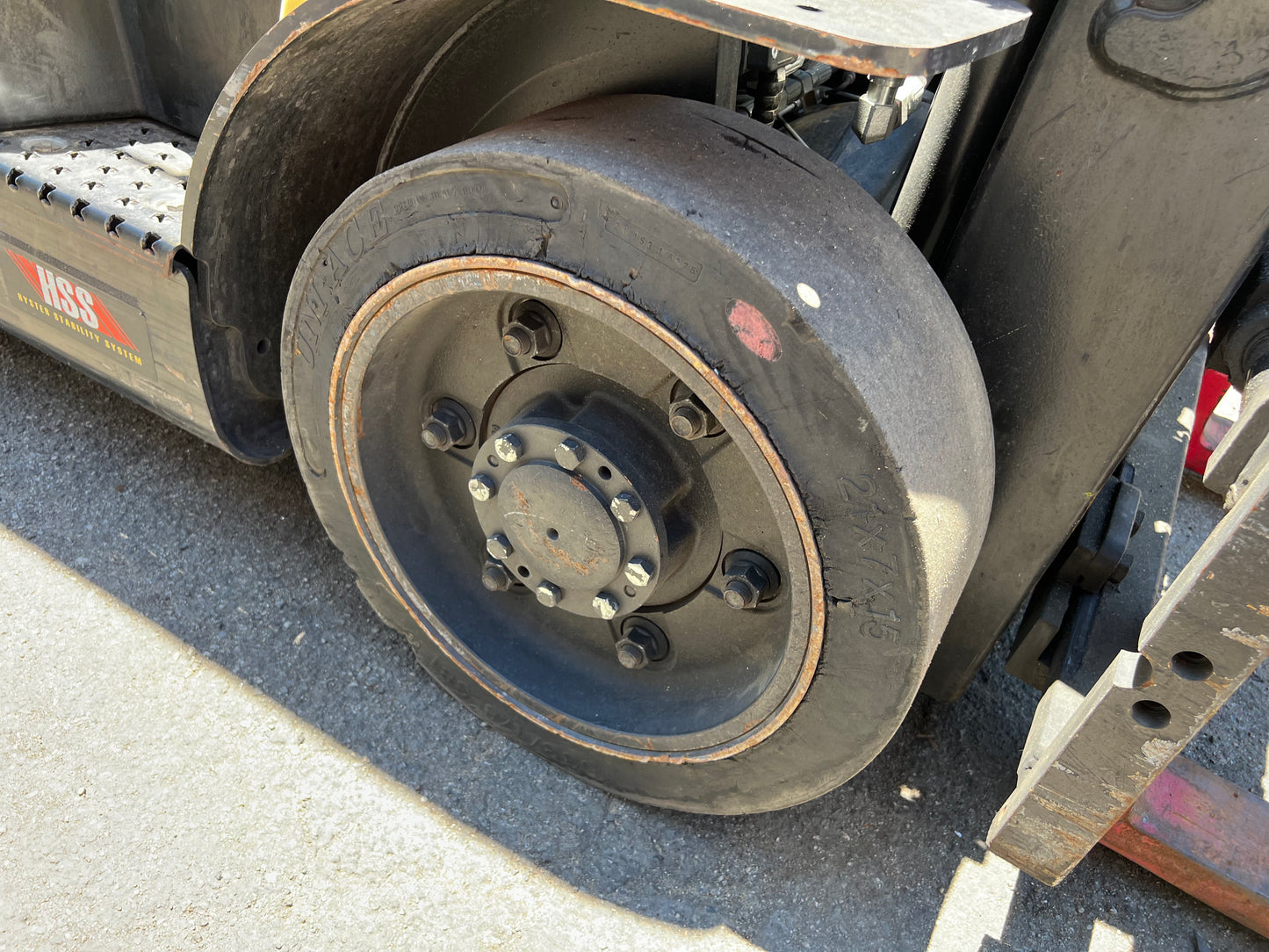 HYSTER 5,000 FORKLIFT FORTIS 50