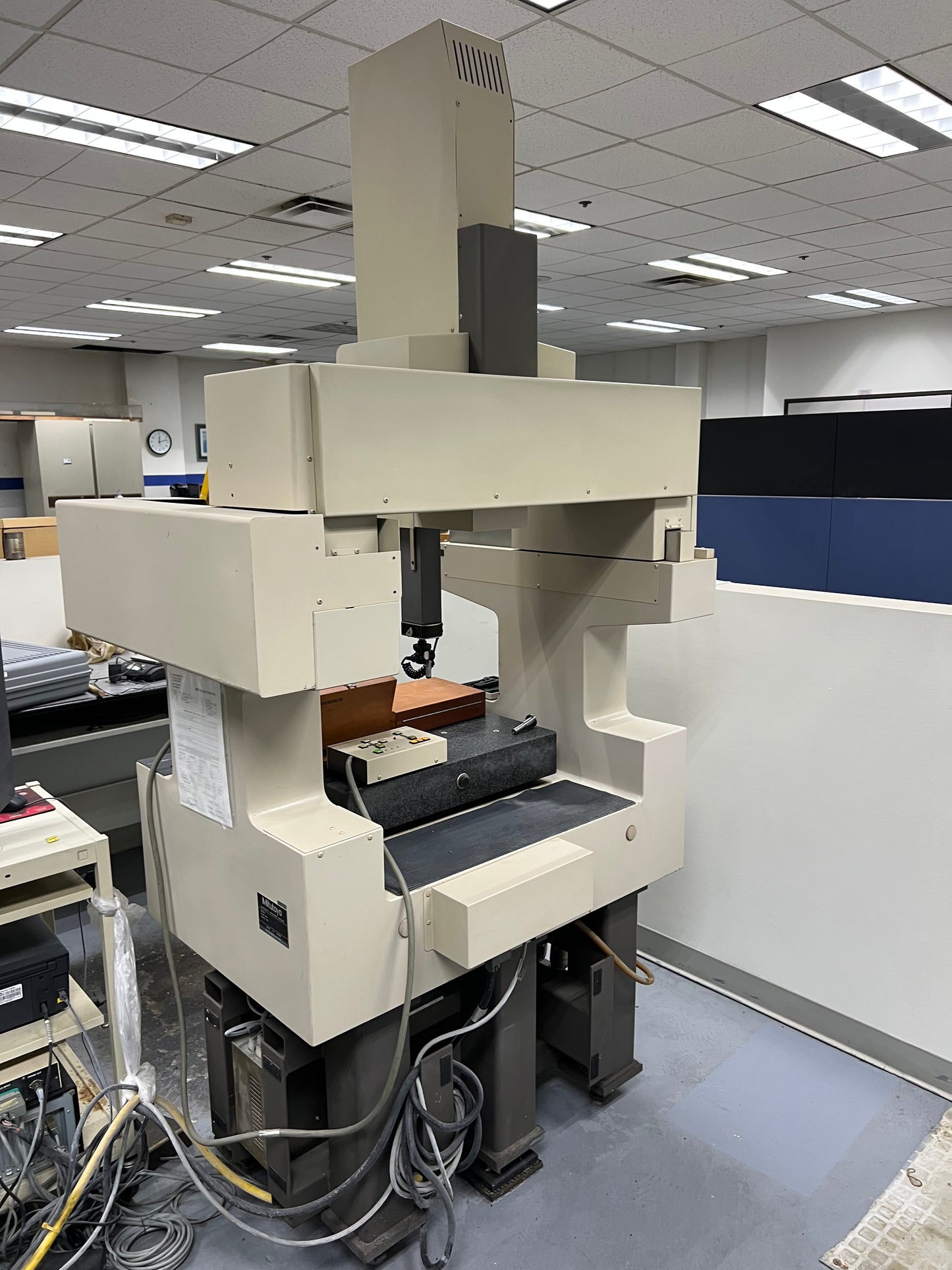 MITUTOYO F403 CMM