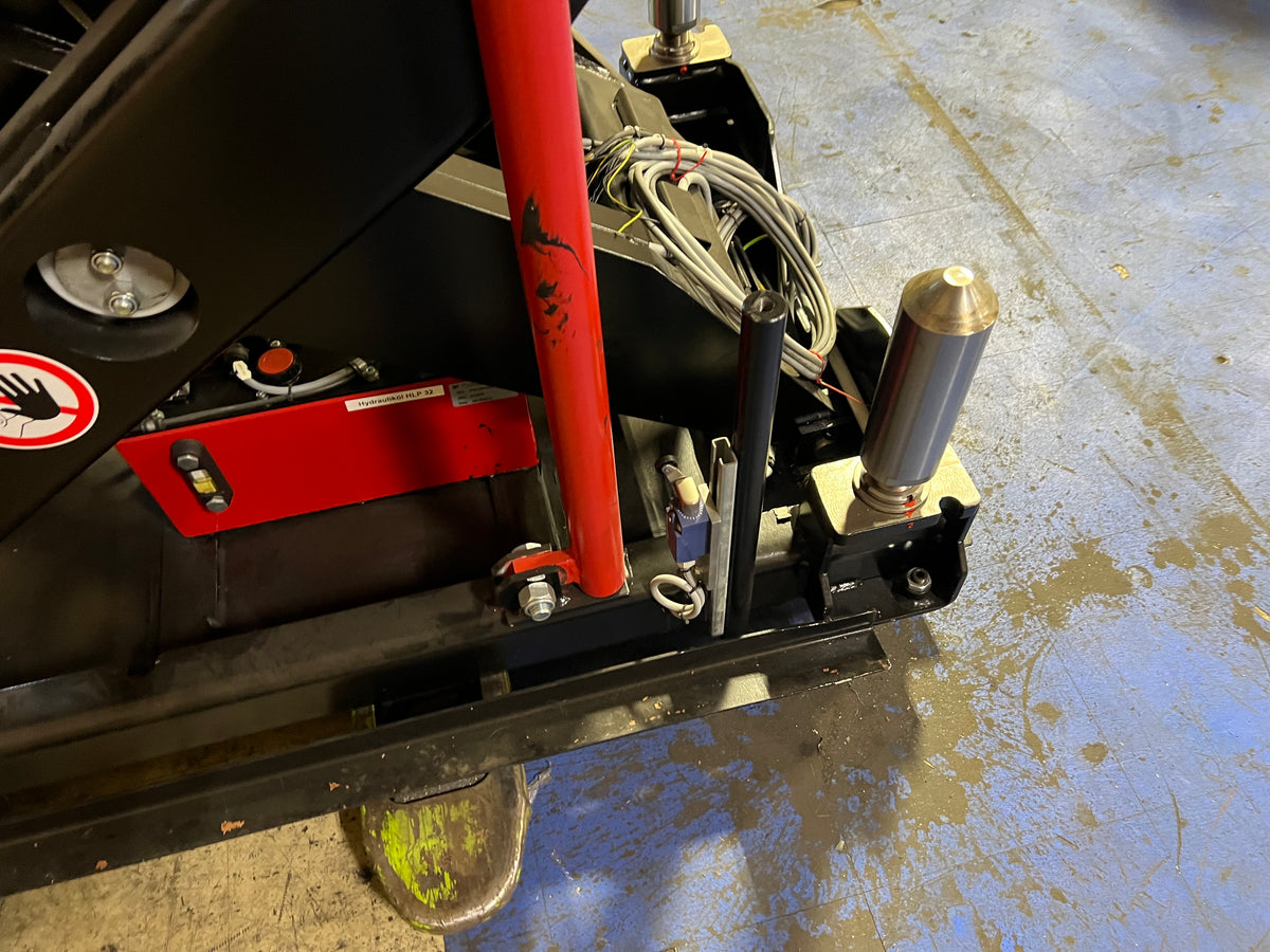 BUTER HYDRAULIC SCISSOR LIFT TABLE WITH ROTATING TOP