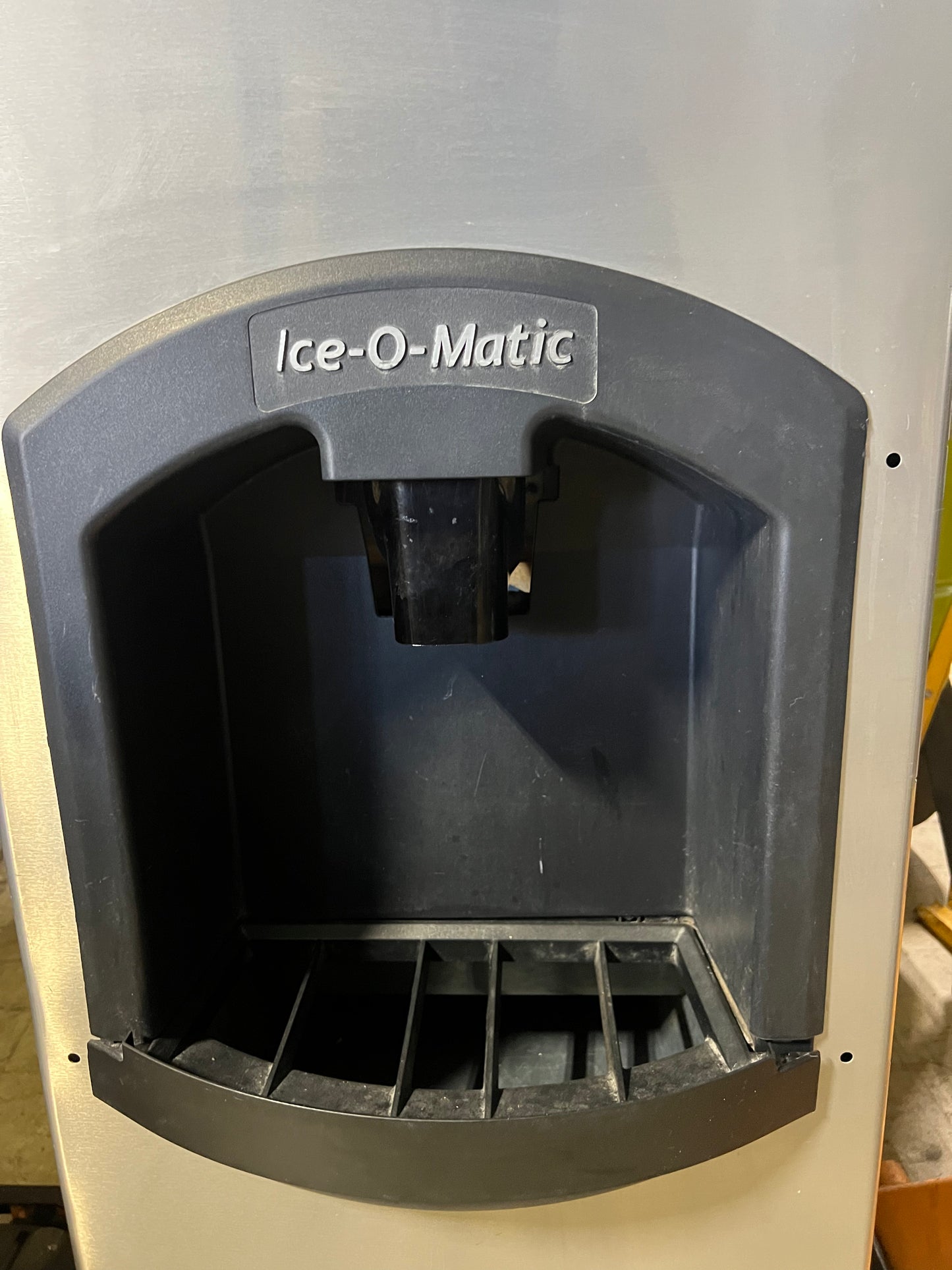 ICE-O-MATIC ICE MAKER MACHINE