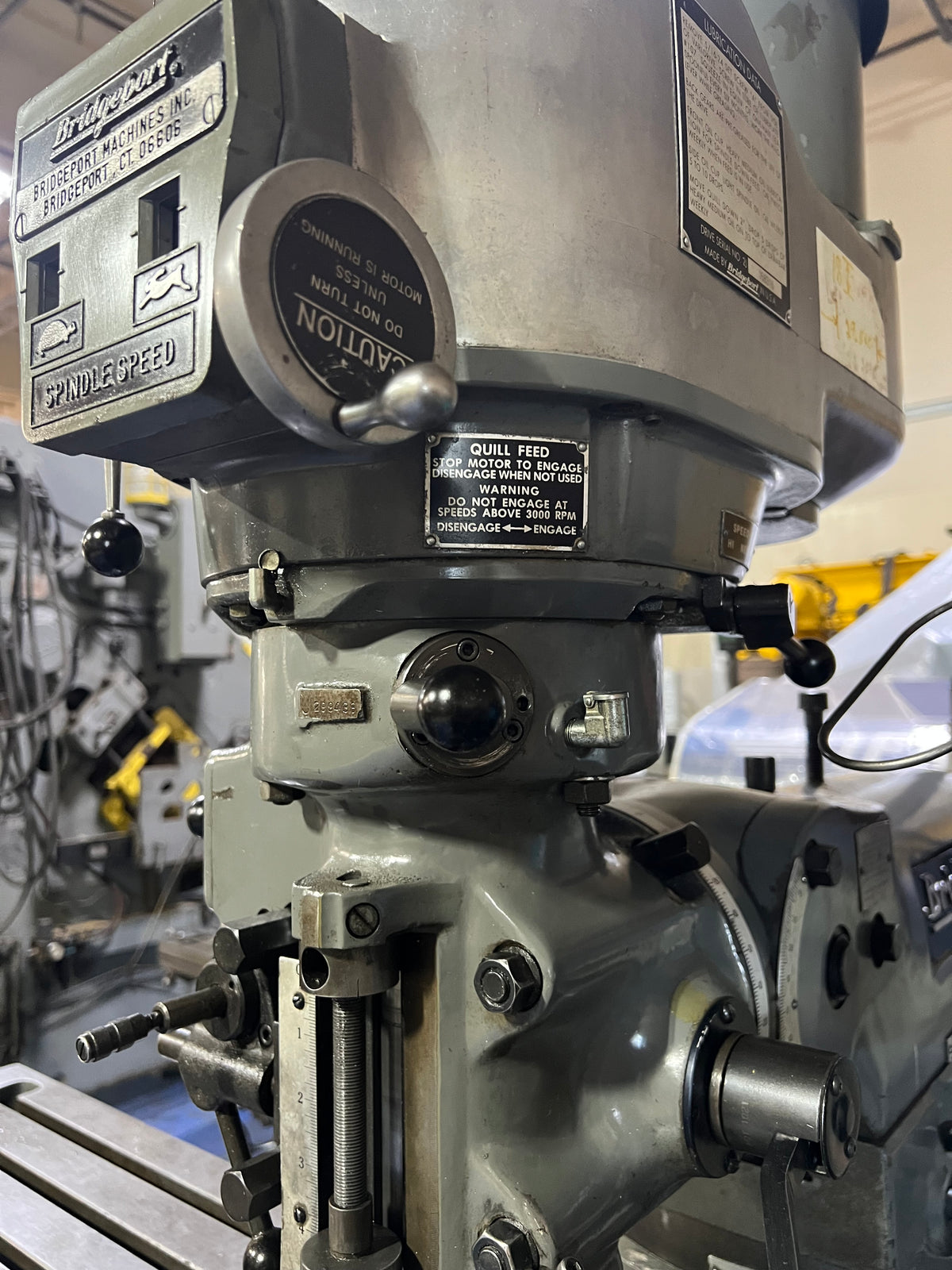 BRIDGEPORT SERIES 1 MANUAL VERTICAL MILLING MACHINE