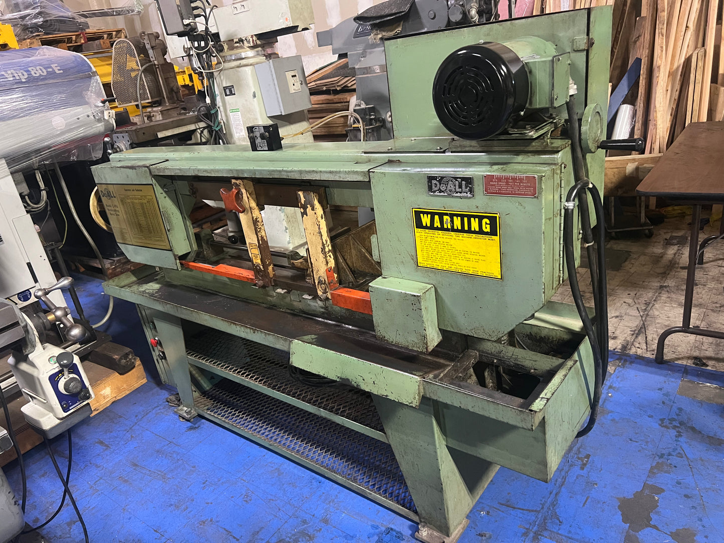 DoALL C-916 HORIZONTAL METAL-CUTTING BAND SAW