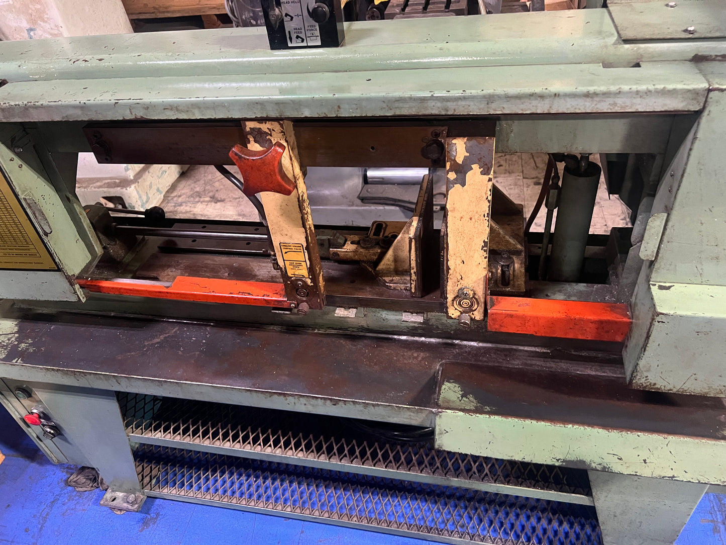 DoALL C-916 HORIZONTAL METAL-CUTTING BAND SAW