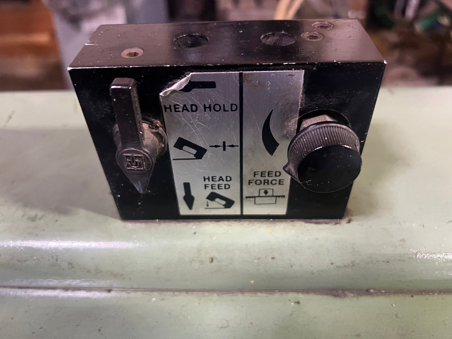 DoALL C-916 HORIZONTAL METAL-CUTTING BAND SAW