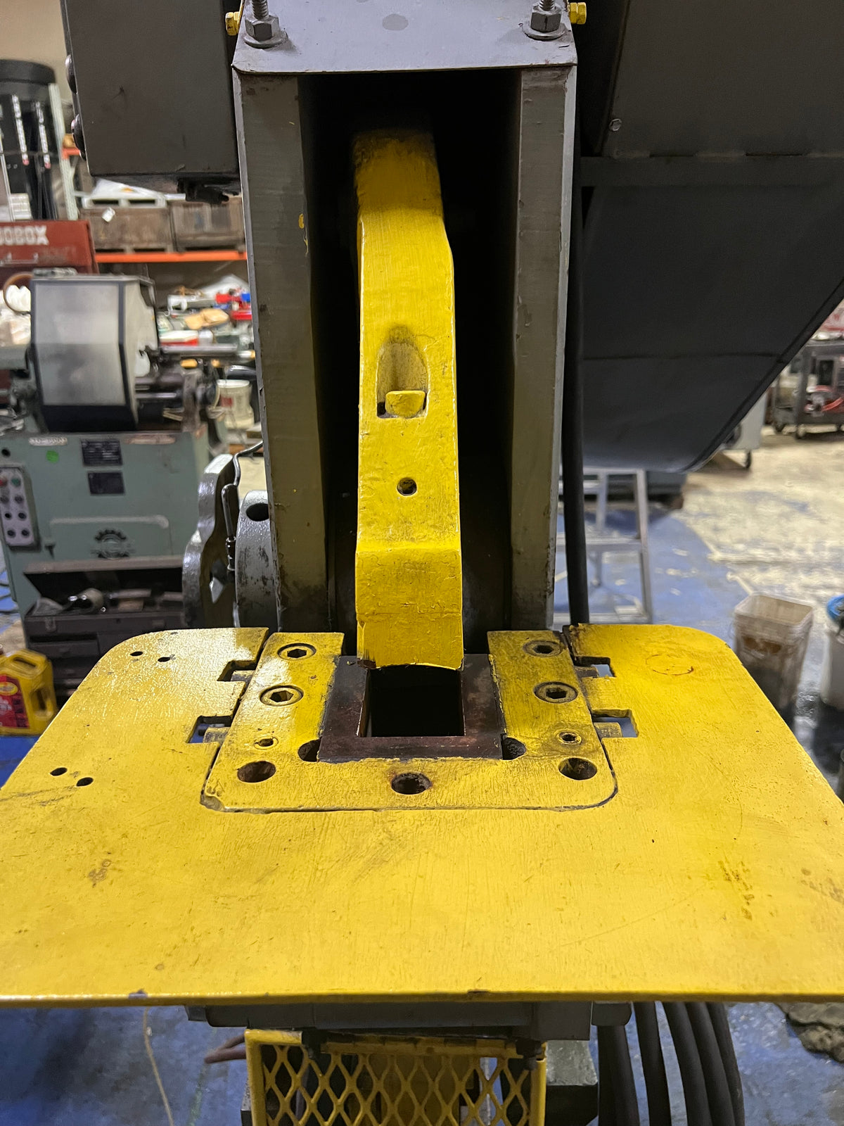 BUFFALO No.2 1/2 UNIVERSAL MECHANICAL IRONWORKER