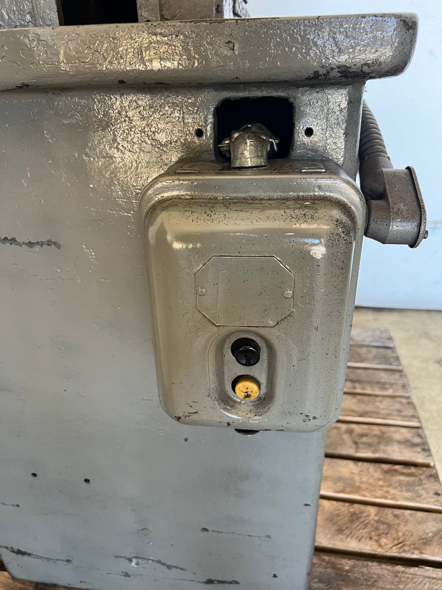 HAMMOND MODEL 600 BELT GRINDER