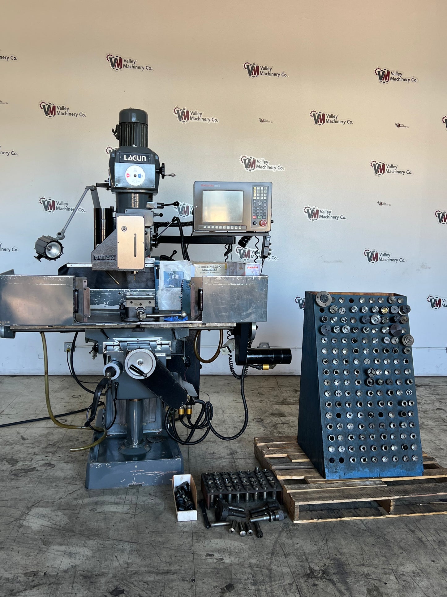 LAGUN CNC MILL WITH TOOL HOLDERS AND MANUALS