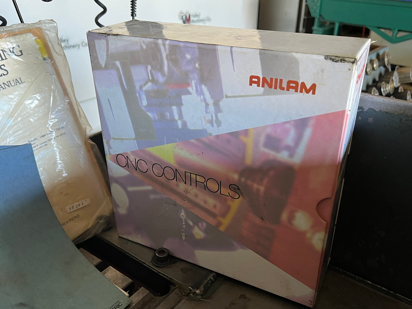 LAGUN CNC MILL WITH TOOL HOLDERS AND MANUALS