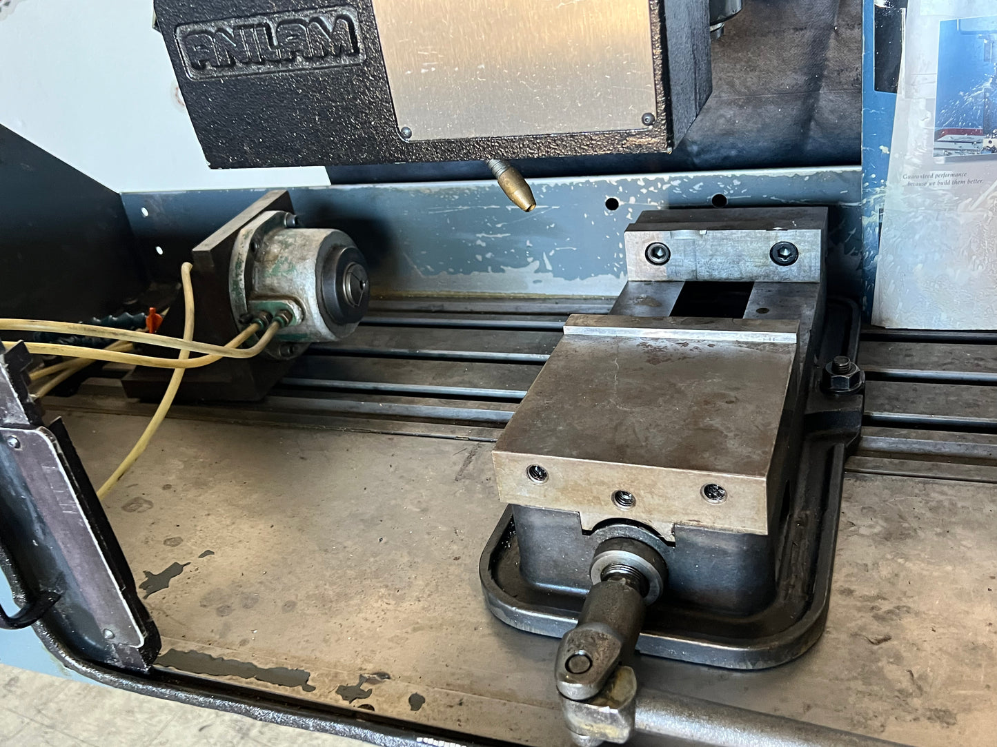 LAGUN CNC MILL WITH TOOL HOLDERS AND MANUALS