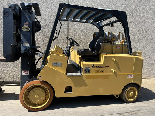 ROYAL FORKLIFT T300C LIFTMASTERS PROPANE RIGGERS FORKLIFT Capacity 30,000