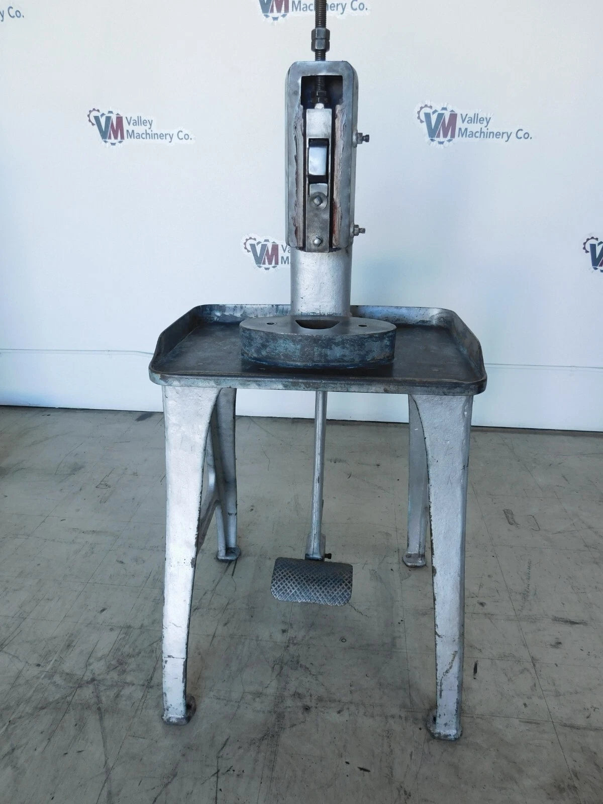 UNBRANDED FOOT PRESS